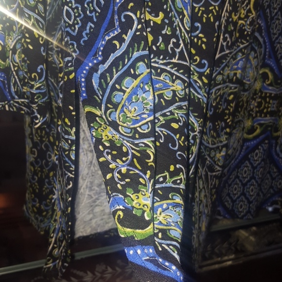 Blouse - Picture 3 of 3